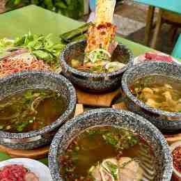 bún bò thố đá hoa dó - gà nướng hoa dó & coffe