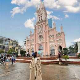 check in thật chill tại nhà thờ con gà đà lạt