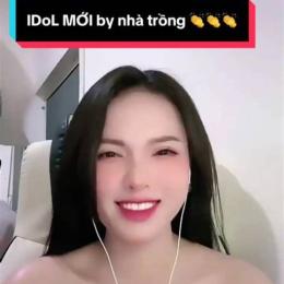cô gái tải đạn