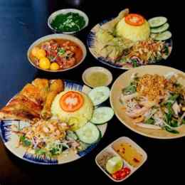 cơm gà da giòn
