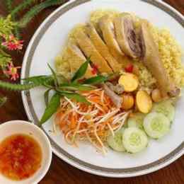cơm gà dã tượng nha trang
