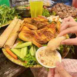 cơm gà tuk tuk đà lạt