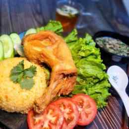 com gà xối mỡ đà lạt