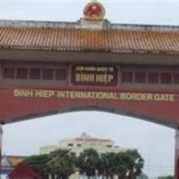 đá gà ở cửa khẩu quốc tế bình hiệp