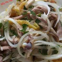 gỏi gà rau răm đậu phộng