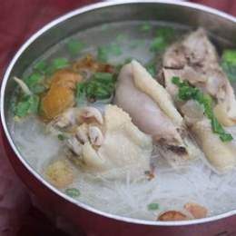 hủ tiếu da gà quận 8
