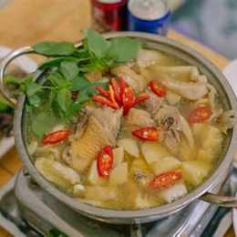 lẩu gà lá é đà lạt đặc sản