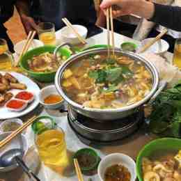 lẩu gà lá é tao ngộ đường 30/4 đà lạt