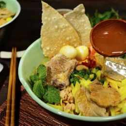 mì quảng gà đá đà nẵng