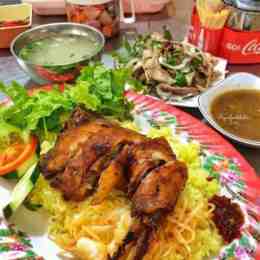 quán cơm gà tú tài đà nẵng