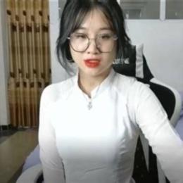 thầy dâm gạ đụ cô nàng học bơi da trắng nõn nà