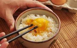 tính năng nổi bật ăn trứng gà sống đẹp da