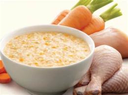 tính năng nổi bật cháo gà rau củ cho bé ăn dặm
